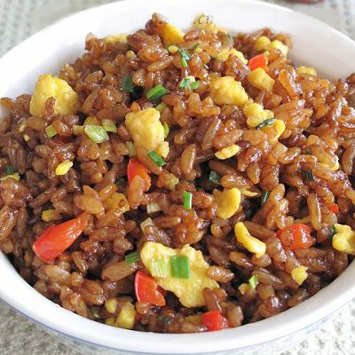 Arroz con verdura y salsa de soja