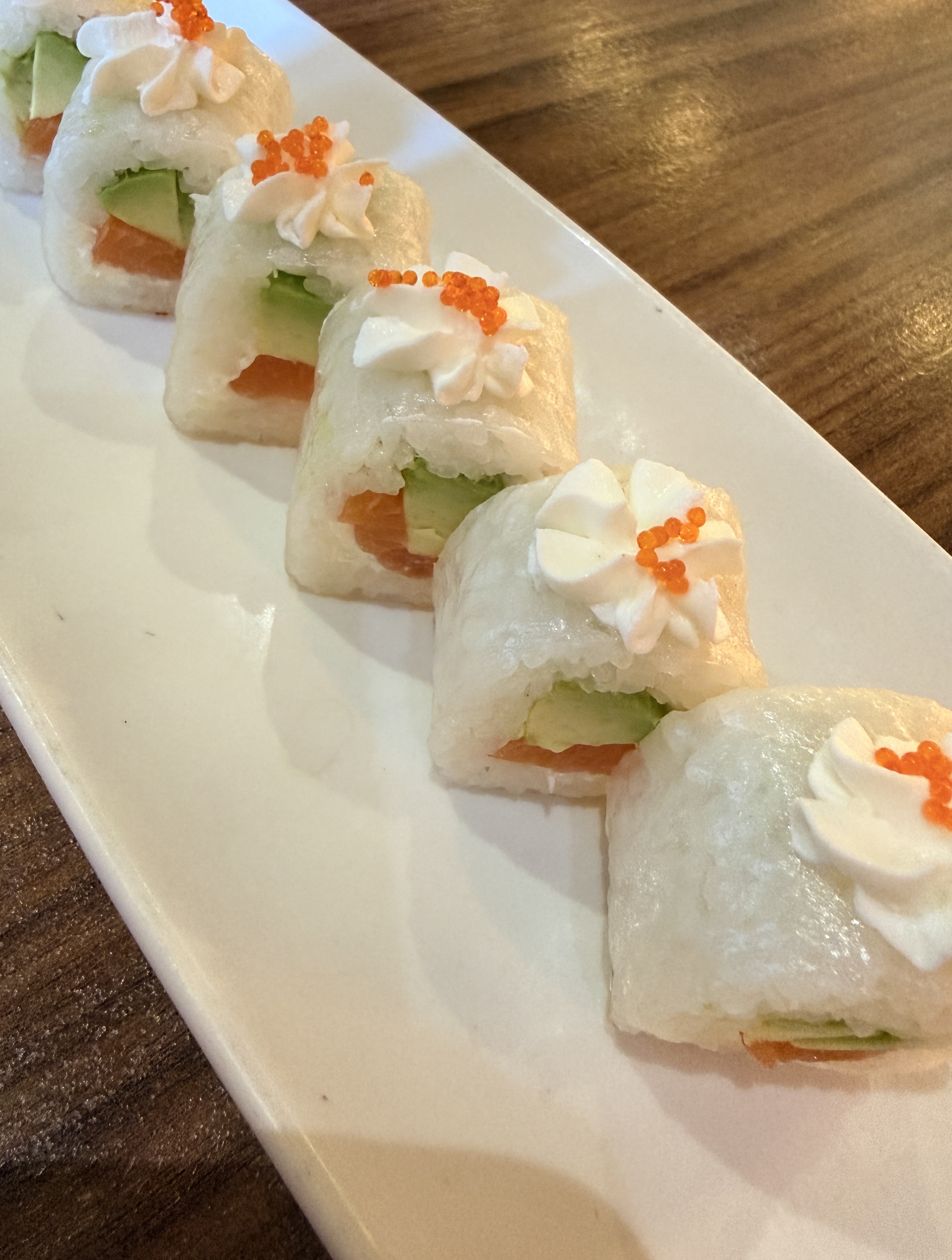 Rollo de sushi con papel de arroz (6 UNIDADES)
