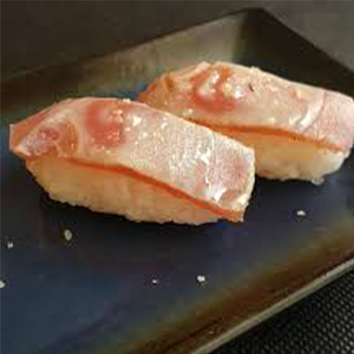 Nigiri de atún flameado ( 2 unidades)